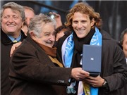 Bóng đá anh, ngoại hạng anh, lịch thi đấu euro 2012, Forlan tin Xavi xứng đáng giành "Quả bóng vàng FIFA 2010"